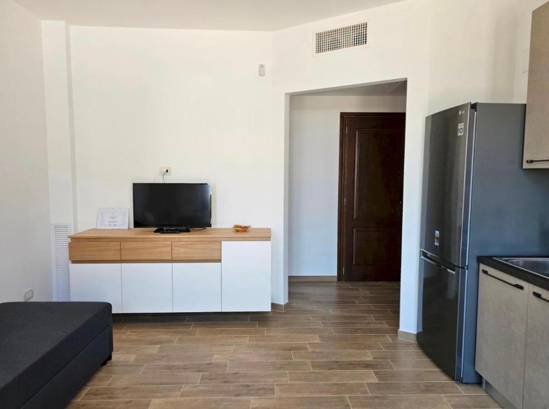 Lina 840 Apartment Монополи Екстериор снимка