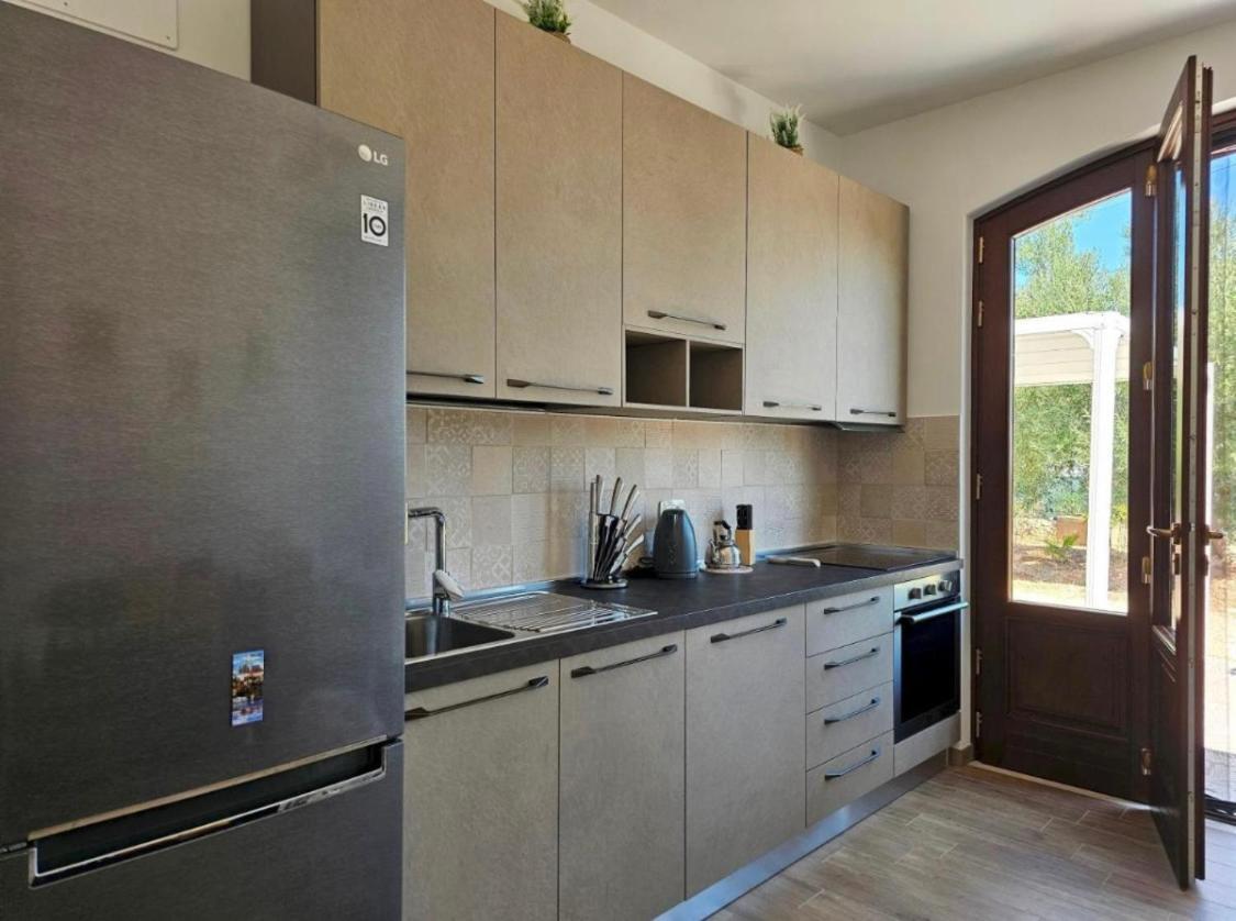 Lina 840 Apartment Монополи Екстериор снимка